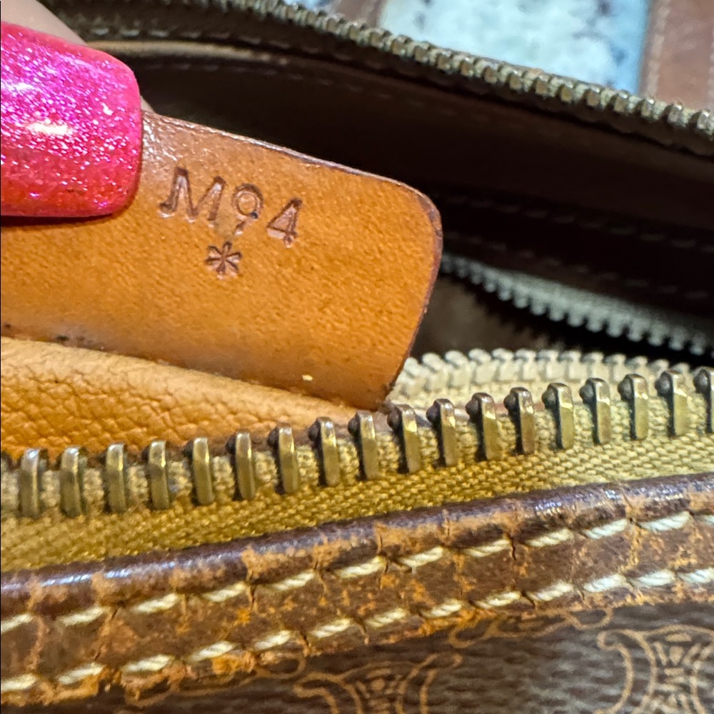 vintage Celine Macadam barrel bag w/ inside stain - Picture 4 of 12